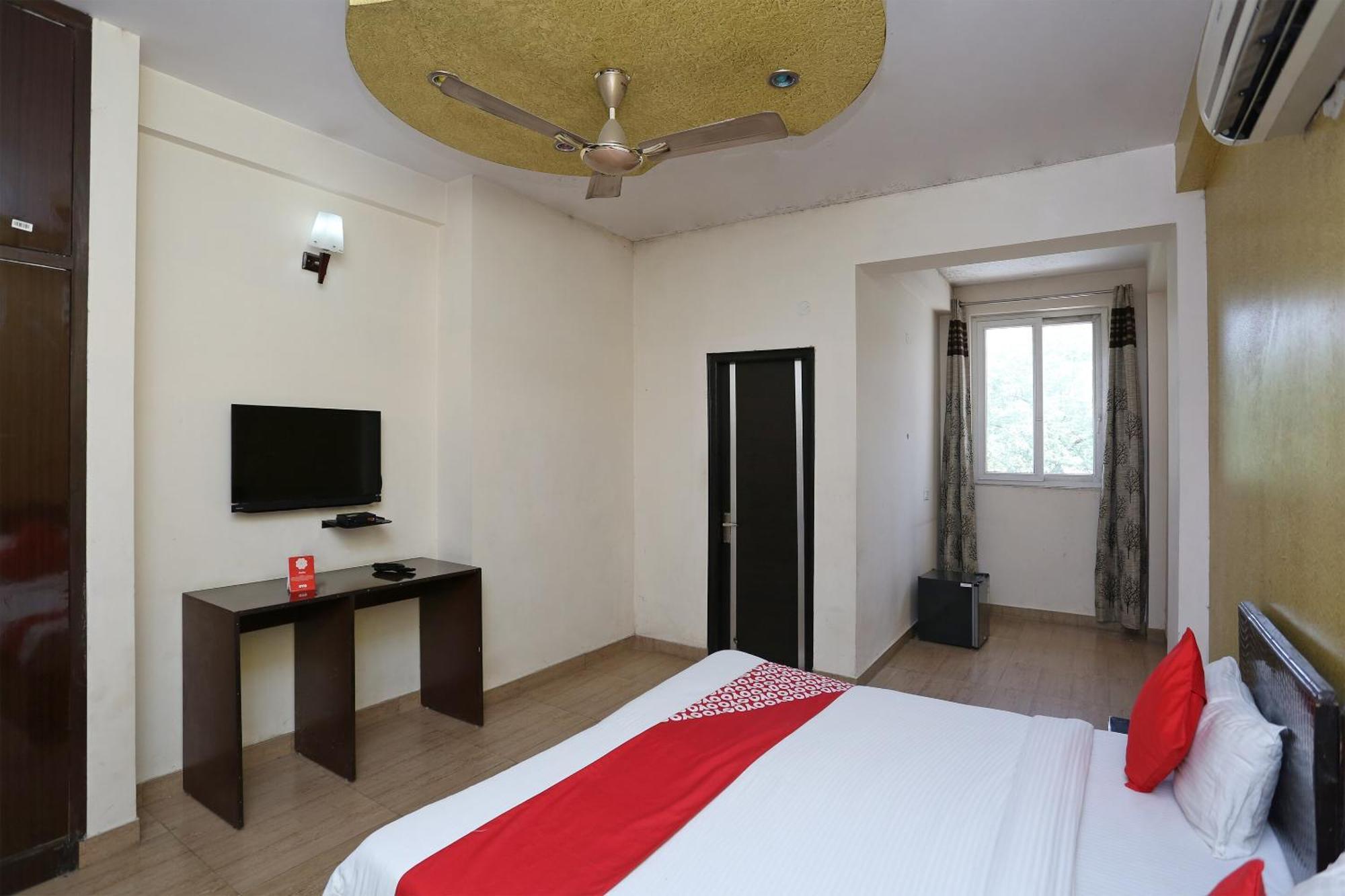 Oyo 429 Hotel Kisna Residency Gurgaon Exterior photo